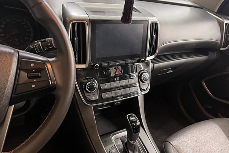 Used Hyundai ix35 2019 2.0L Automatic 2WD Zhiyong·Changxiang Edition China VI Standard
