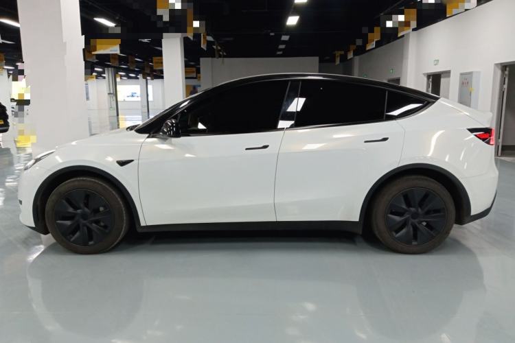 Used Tesla Model Y 2024 Rear-Wheel-Drive Version
