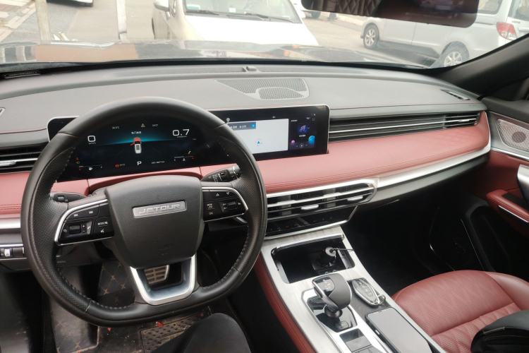 Used JETOUR X70 PLUS 2023 1.5T DCT Brave PLUS 7-Seater