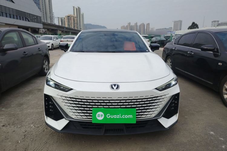 Used Changan UNI-V 2022 1.5T Prestige Version