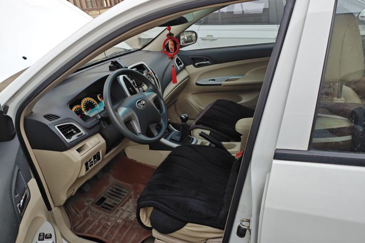 Used BYD F3 2014 1.5L manual Comfort trim level