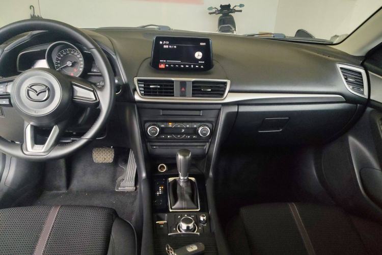 Used Mazda Mazda 3 Axela 2017 Hatchback 2.0L Automatic Luxury Model Emission Standard China V
