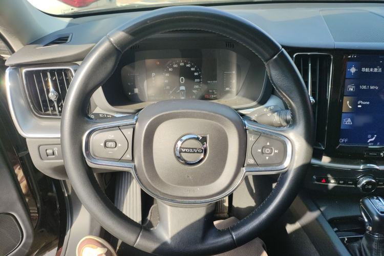 Used Volvo XC60 2019 T5 4x4 Smart Edition China VI Standard