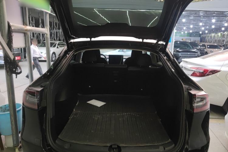 Used Tesla Model Y 2023 Rear-Wheel-Drive Version