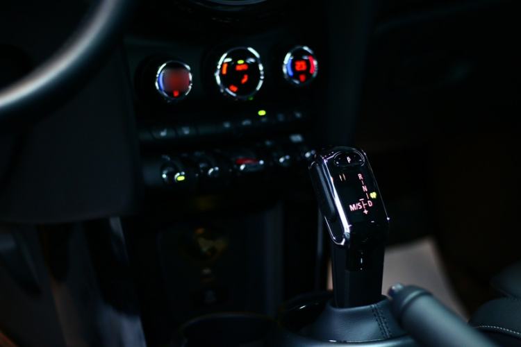 Used  MINI 2023 Updated 1.5T COOPER Artist Five-Door Edition
