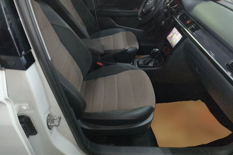 Used Volkswagen C-TREK 2018 1.5L Automatic Comfort Model
