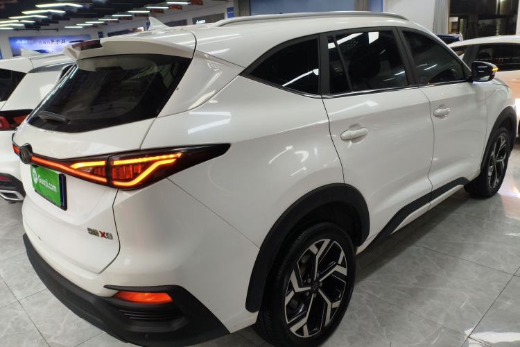 Used SOL X8 2021 300T DCT Luxury Smart Connect Edition 5 Seats
