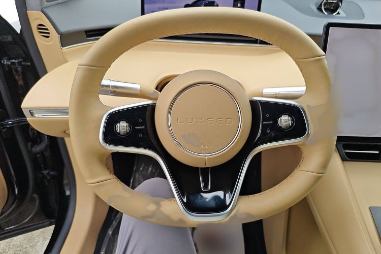 Used Hima Luxeed R7 2024 All-Electric 736 km Ultra
