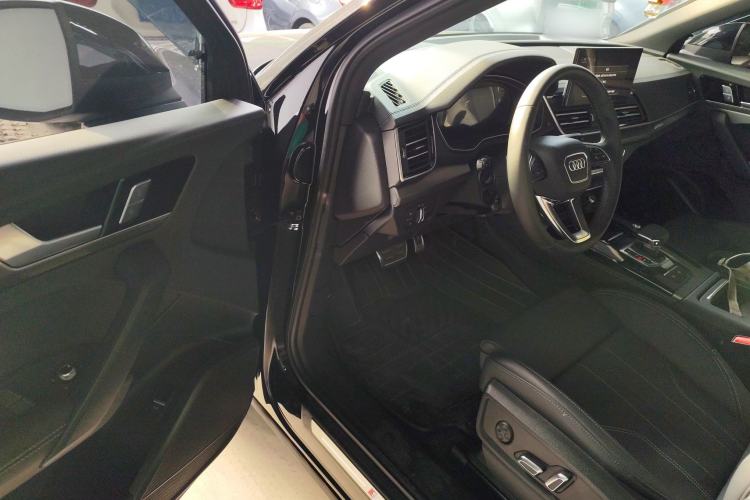 Used Audi Q5L 2025 40 TFSI Luxury Dynamic Edition
