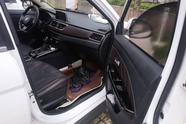 Used Dongfeng Fengon 370 2018 S370 1.5L CVT Luxury 7-Seater
