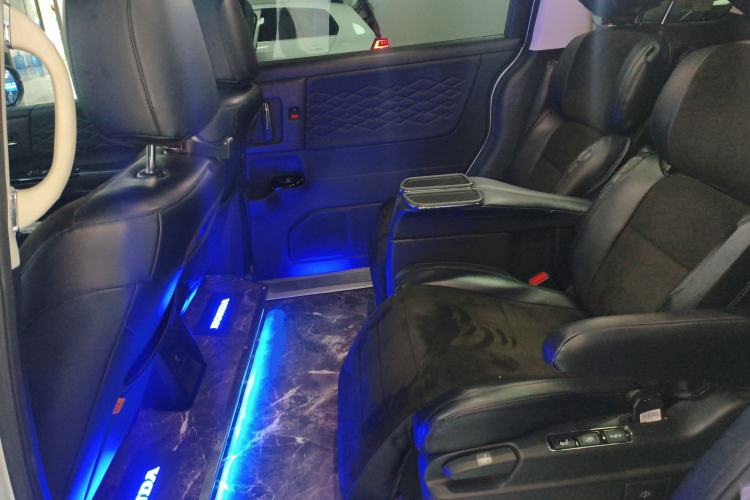 Used Honda Elysion 2024 2.0L eHEV Luxury Edition
