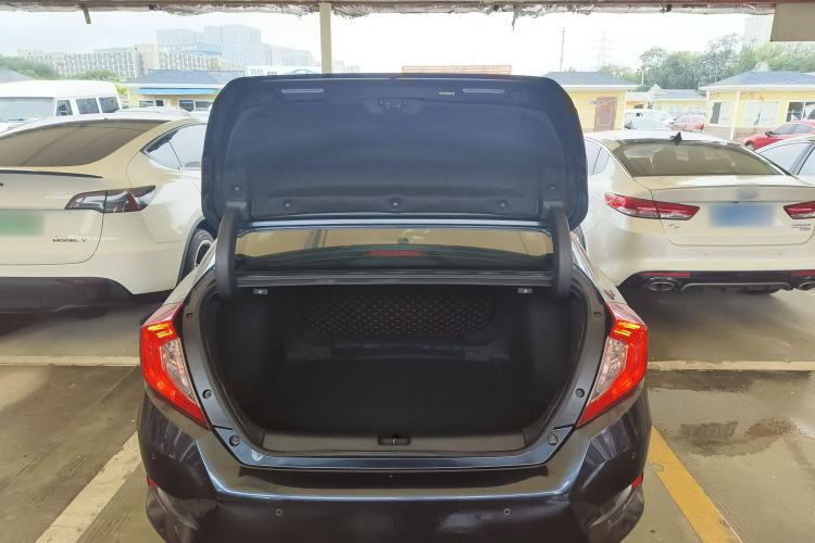 Used Honda Civic 2016 220TURBO CVT Luxury Edition
