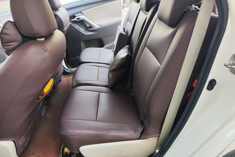 Used Toyota Verso 2015 180E CVT Crossover Edition
