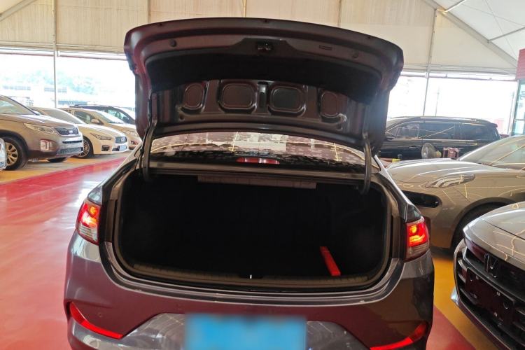 Used Hyundai Celesta 2018 1.6L Automatic GL Enjoyment Edition China VI compliant