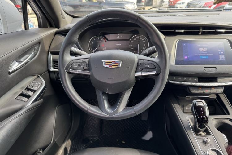 Used Cadillac XT4 2023 28T Two-Wheel-Drive Luxury Version