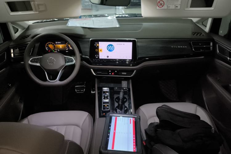 Used Volkswagen Viloran 2024 380TSI Luxury Edition
