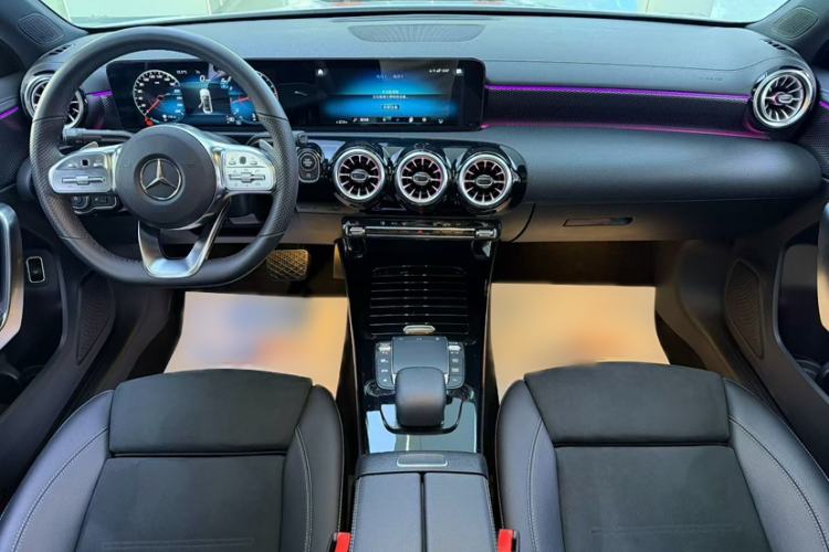 Used Mercedes-Benz A-Class 2022 Revised Version A 200 L Sport Sedan Fashionable Style