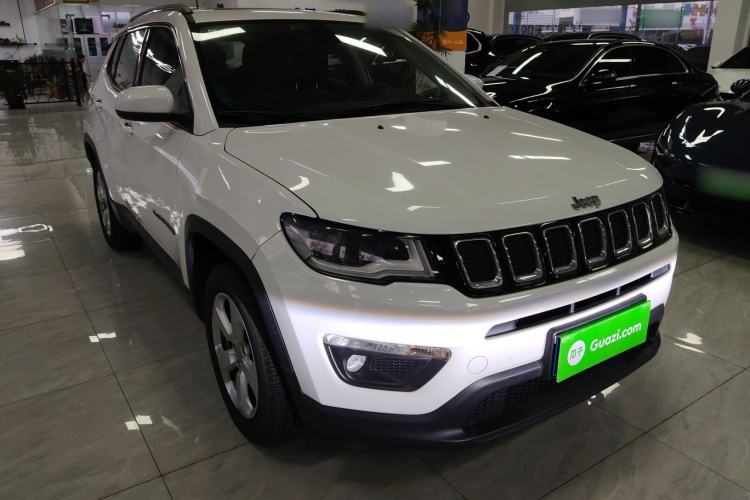 Used  Compass 2017 200T Automatic Family Edition
