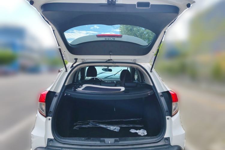 Used Honda Vezel 2020 1.5L CVT Pioneer Edition
