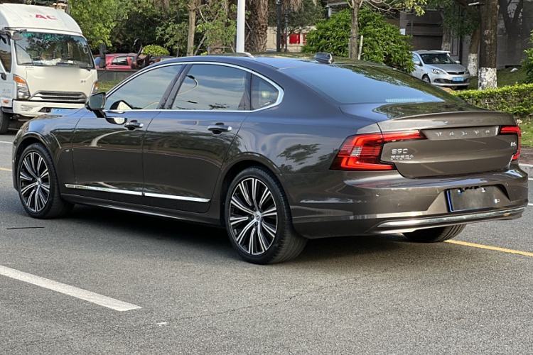 Used Volvo S90 2022 B5 Zhiyuan Luxury Edition
