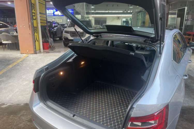 Used Skoda Superb 2016 TSI330 DSG Smart Drive Edition
