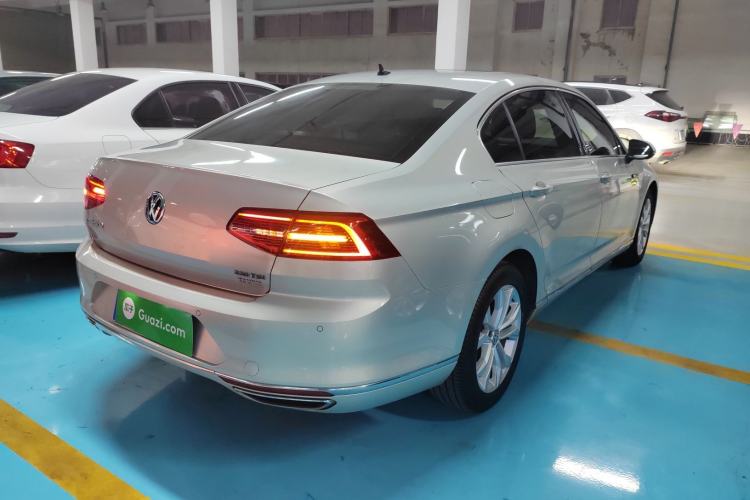 Used Volkswagen Magotan 2019 330TSI DSG Luxury Version China VI Standard
