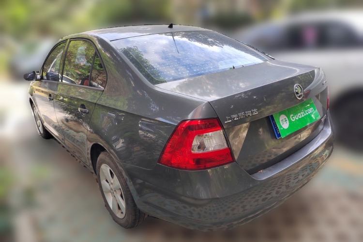 Used Skoda Rapid 2015 1.6L Automatic Smart Selection Model
