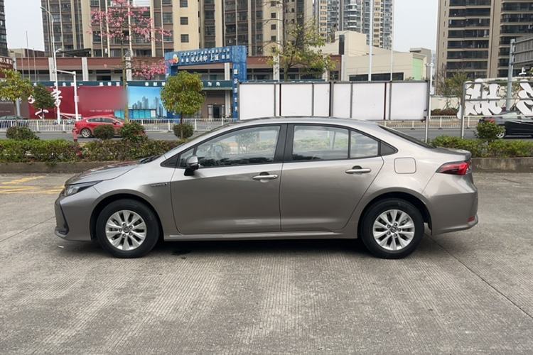 Used Toyota Corolla 2021 Dual-Engine 1.8L E-CVT Pioneer Edition
