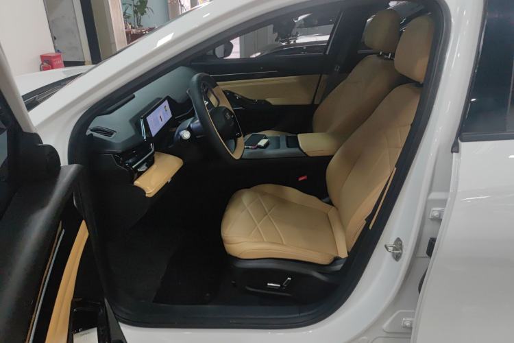 Used  L6 2024 125km PLUS Dragon Edition
