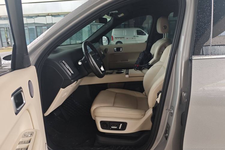 Used Li Auto L9 2022 Max model
