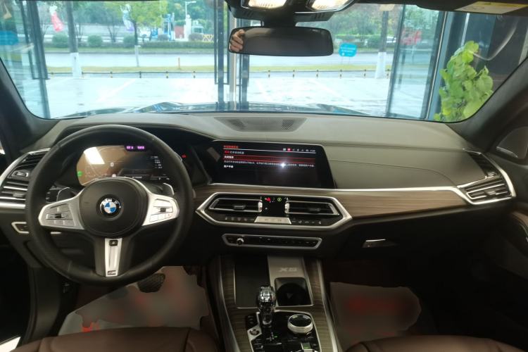 Used BMW X5 2022 Restyled xDrive 40Li Luxury Edition M Sport Package