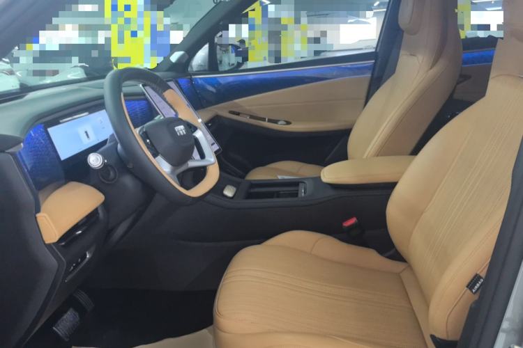 Used  L7 2023 1.5T 115 km Starship