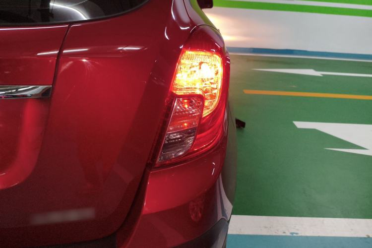 Used Buick Encore 2015 1.4T Automatic Two-Wheel Drive Urban Elite Version
