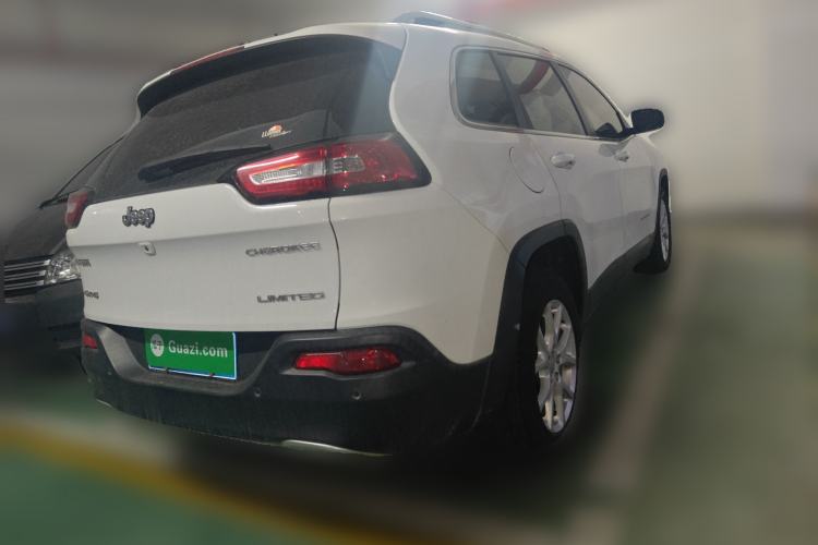 Used  Cherokee 2017 2.0L Superior Edition
