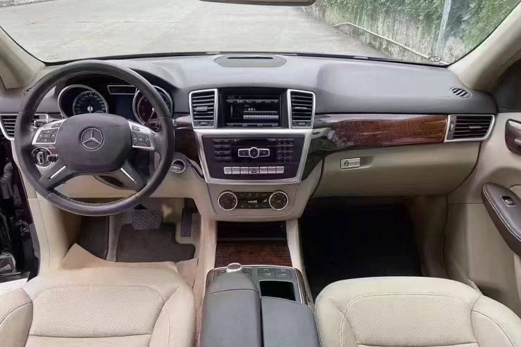 Used Mercedes-Benz M-Class 2014 ML 400 4MATIC Dynamic Model
