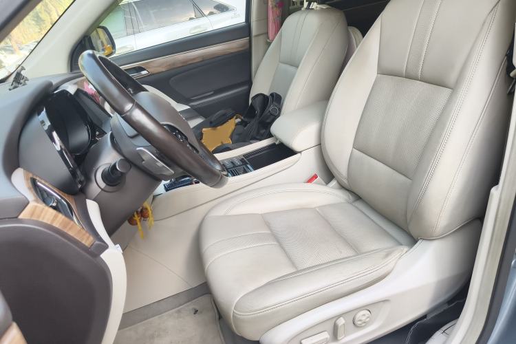 Used GAC Trumpchi GS8 2017 320T Two-Wheel Drive Luxury Smart Connectivity Version (7 Seats)
