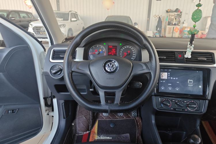 Used Volkswagen Santana 2016 1.6L Manual Fashion Edition
