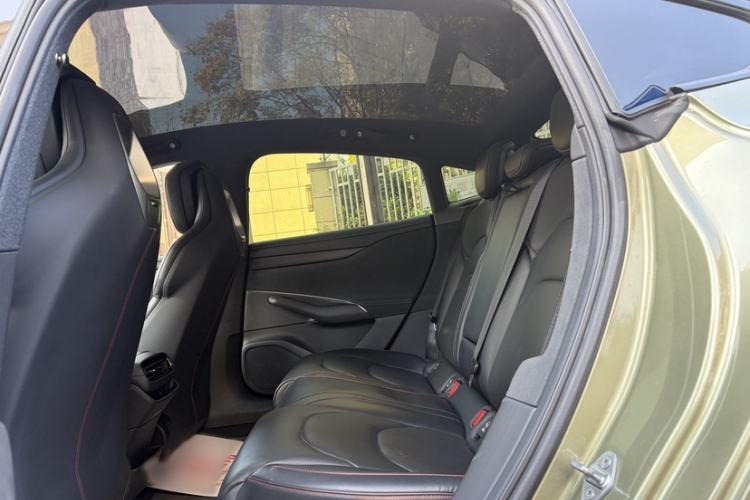 Used  SU7 2024 Rear-Drive Long-Range Intelligent Driving Version
