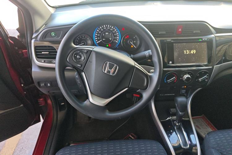 Used Honda Crider 2013 1.8L automatic luxury edition
