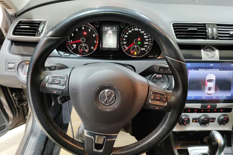 Used Volkswagen Magotan 2016 1.8TSI Luxury Comfort Model
