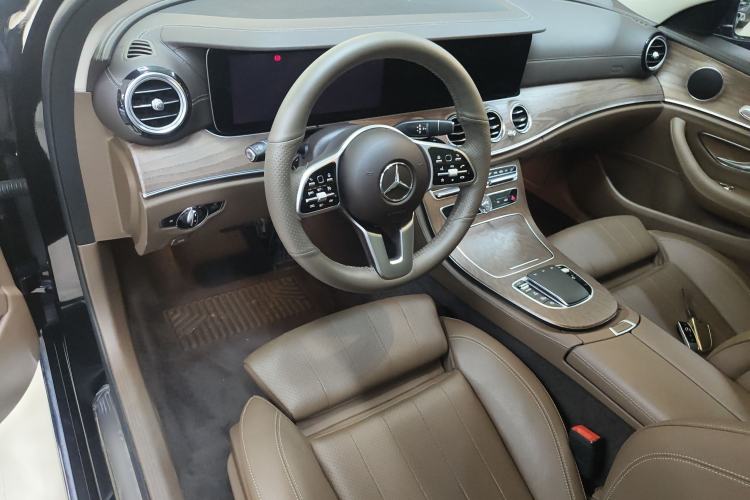 Used Mercedes-Benz E-Class 2019 E 260 L
