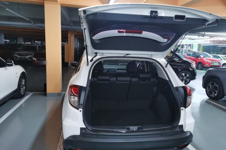 Used Honda Vezel 2019 1.5L CVT Luxury Model China VI
