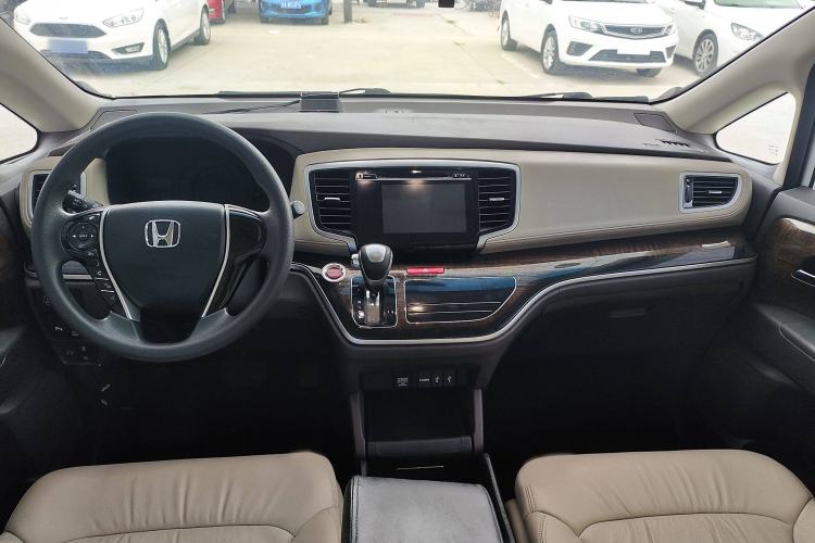 Used Honda Odyssey 2015 Revised 2.4L Luxury Edition
