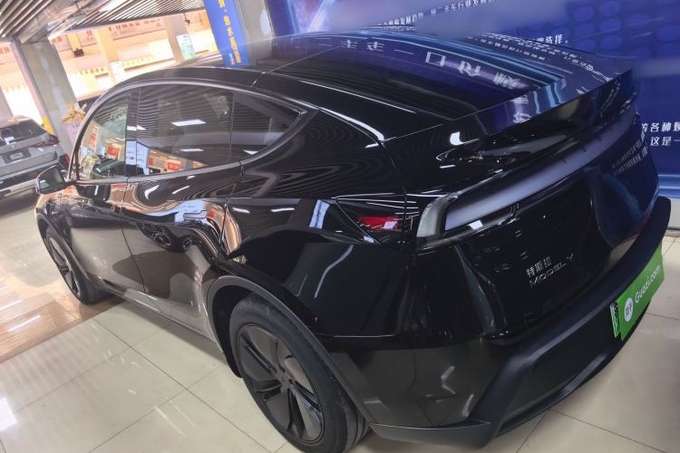 Used Tesla Model Y 2025 Rear-Wheel-Drive Version
