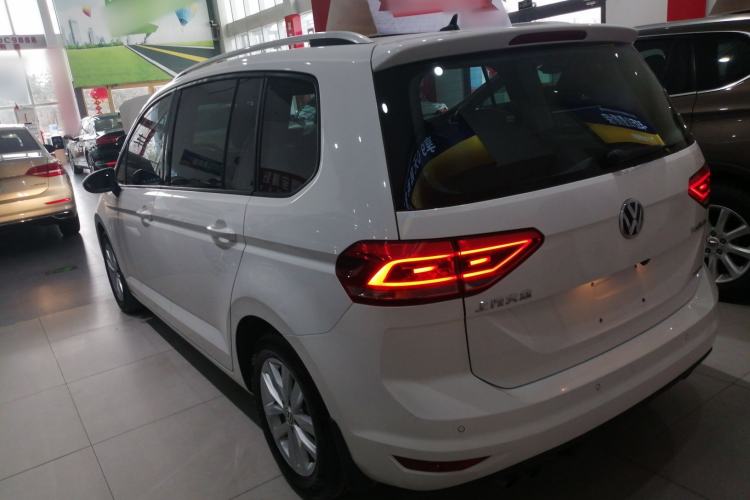 Used Volkswagen Touran 2016 Volkswagen Touran L 280TSI DSG Comfort Edition
