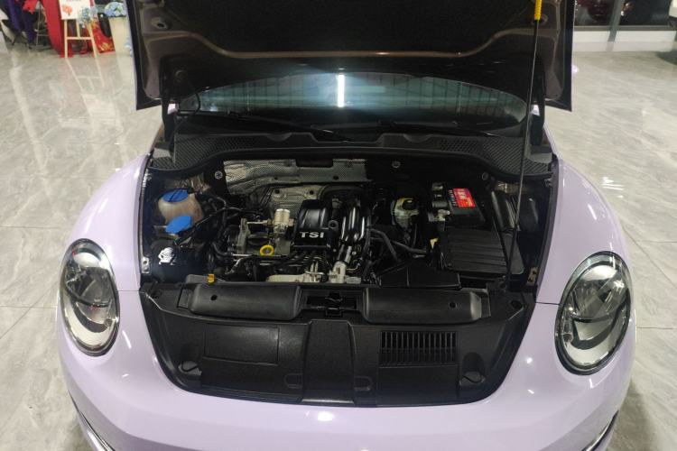 Used Volkswagen Beetle 2015 180TSI model
