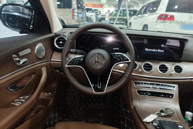 Used Mercedes-Benz E-Class 2023 E 260 L
