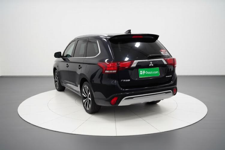 Used Mitsubishi Outlander 2021 Revised Version 2.0L Two-Wheel Drive Comfort Edition 5 Seats