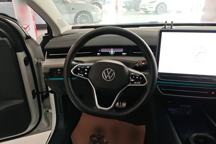 Used Volkswagen ID.7 VIZZION 2024 AIR model
