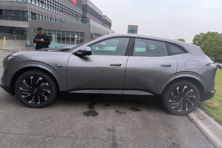 Used  07 2024 Pro+ All-Electric Version
